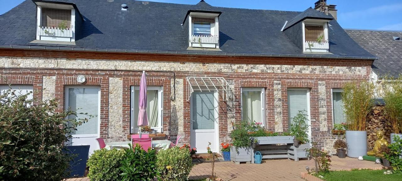 Bed and Breakfast Le Jardin Des Poules Thiétreville Zewnętrze zdjęcie